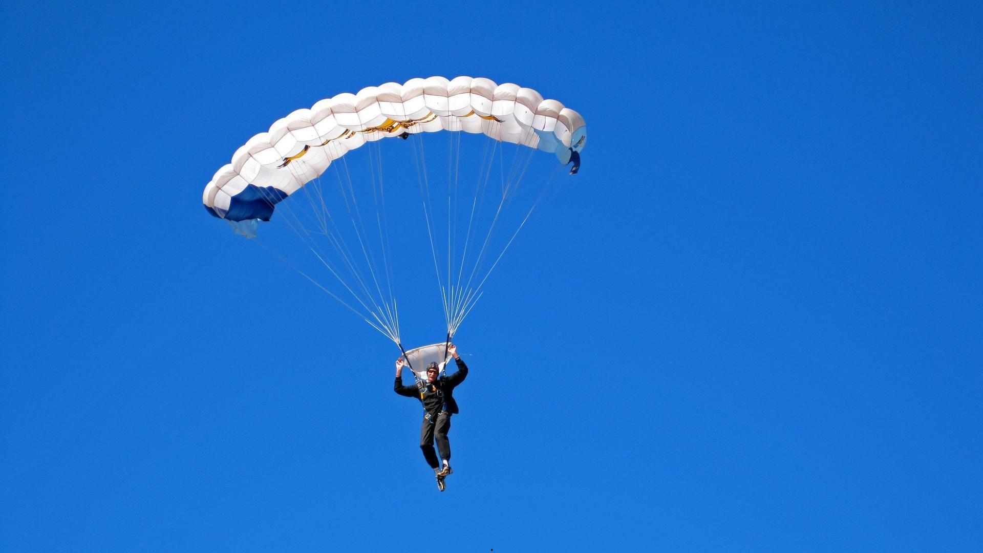 独家专访，旅法剑客费若秋的哥大求学路，从剑道到学府的跨界人生